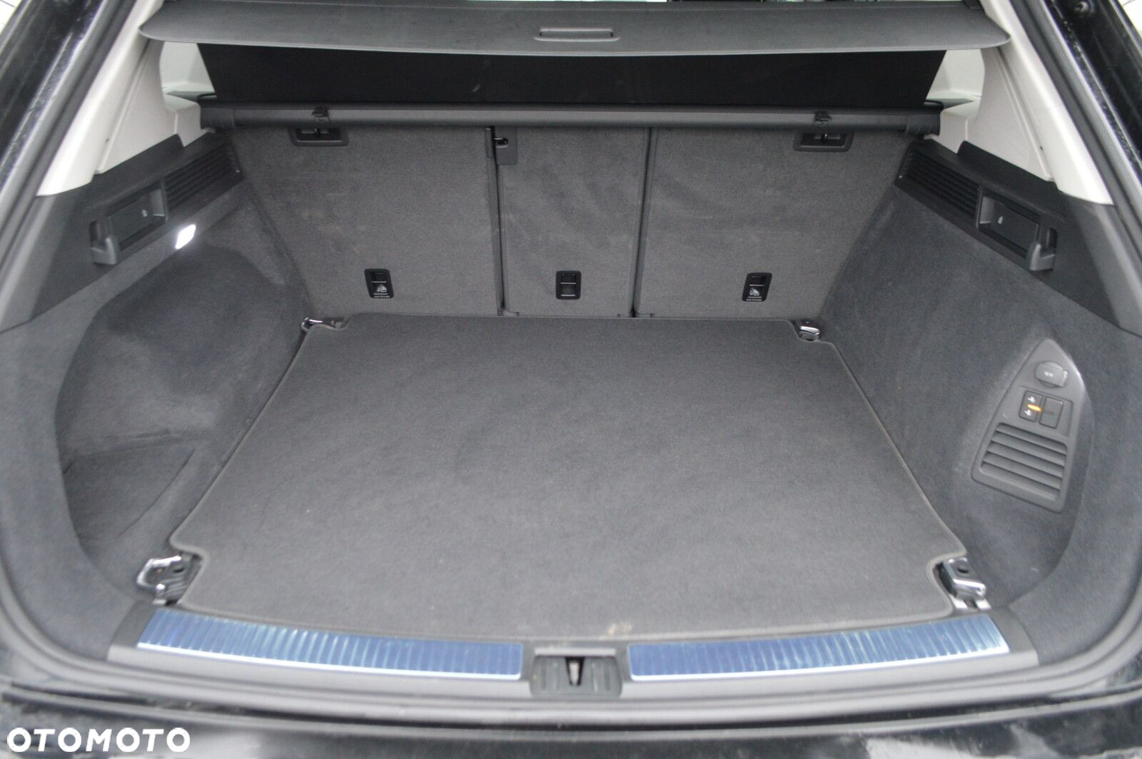 Volkswagen Touareg 3.0 V6 TDI SCR 4Mot R-Line - 31