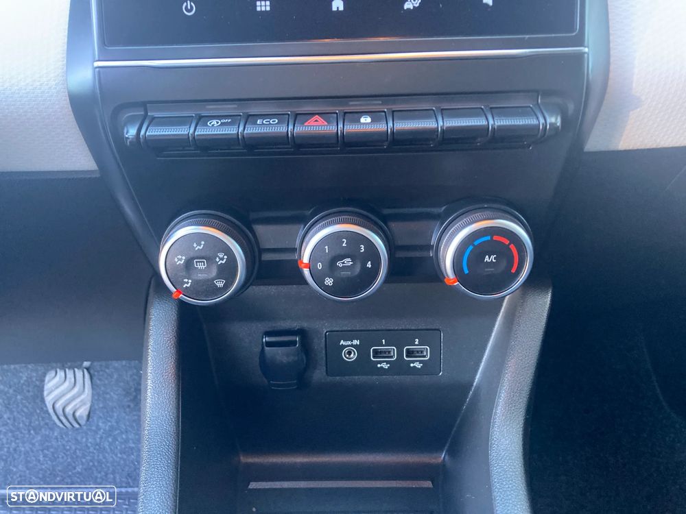 Renault Clio TCe 100 INTENS - 27