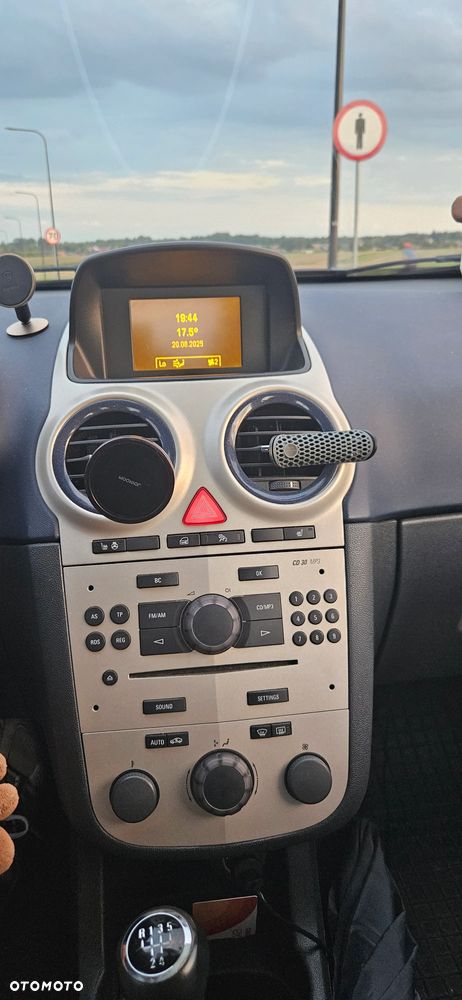 Opel Corsa - 17