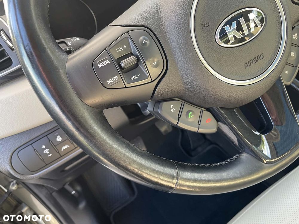 Kia Carens 1.6 GDI Fifa World Cup Edition - 28