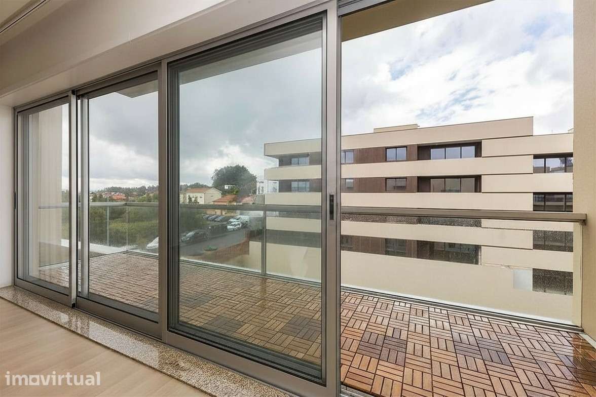 T3 Triplex Condomínio Fechado C/ Piscina - Grande imagem: 3/16
