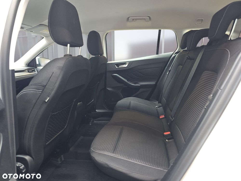 Ford Focus SW 1.5 EcoBlue Titanium - 10