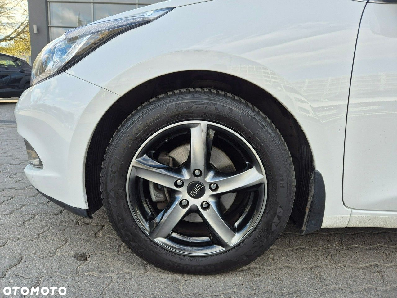 Kia Ceed - 11