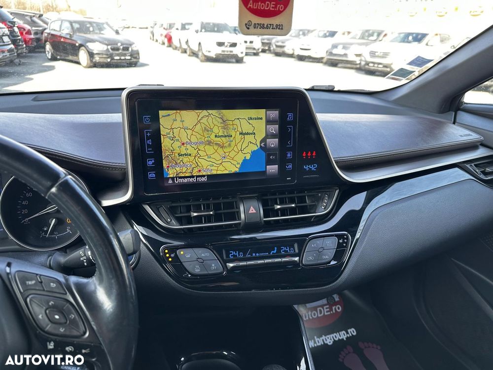 Toyota C-HR - 11