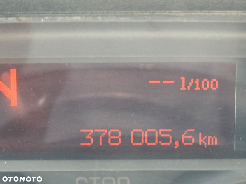 Renault Premium 370.26 - 12