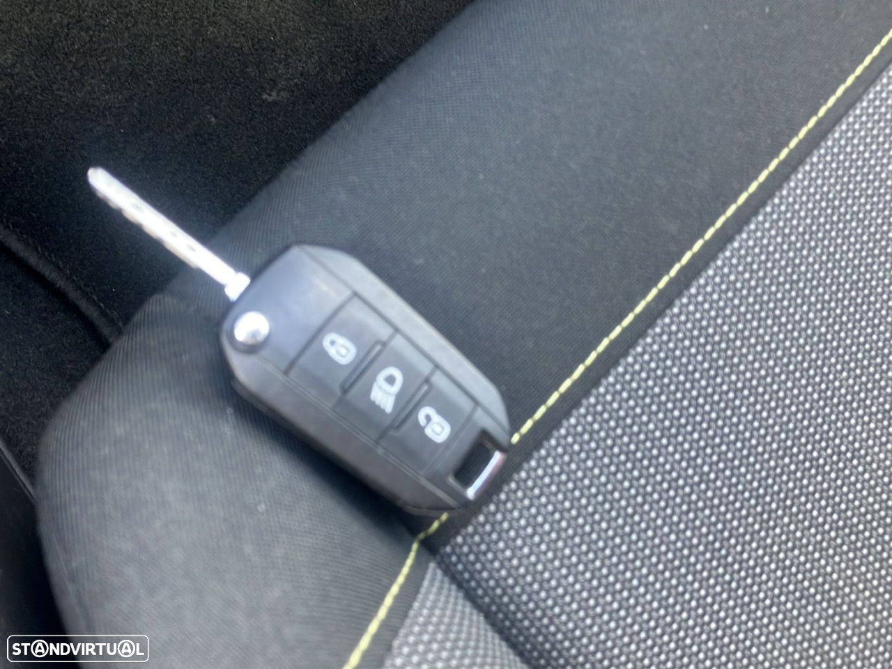 Citroën C3 1.2 PureTech Feel - 19