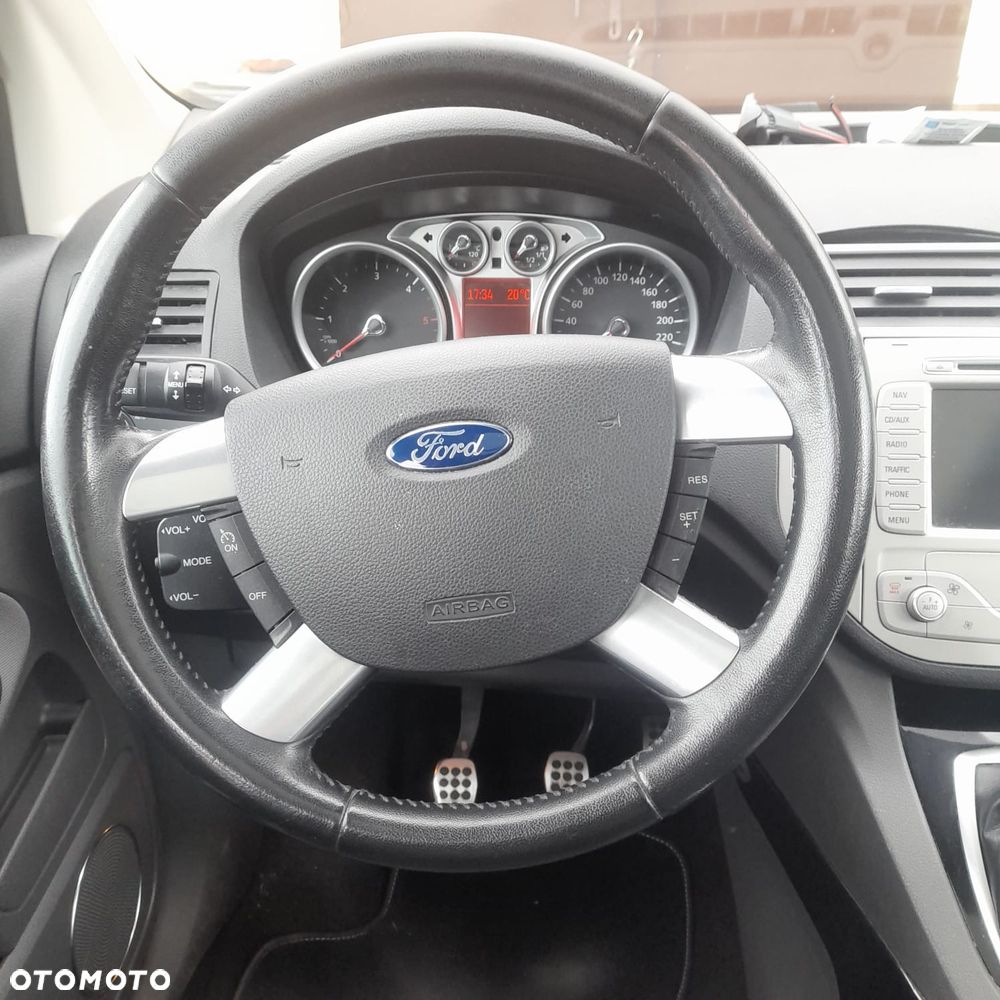 Ford Kuga 2.0 TDCi 4x4 Individual - 28