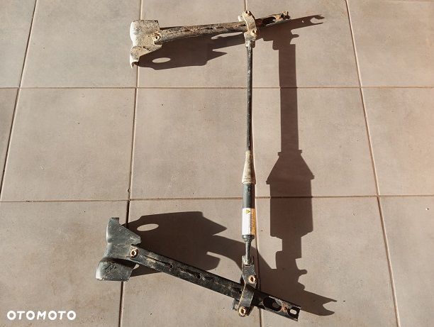 Stabilizator Lexus IS 200T IS300 2018r.