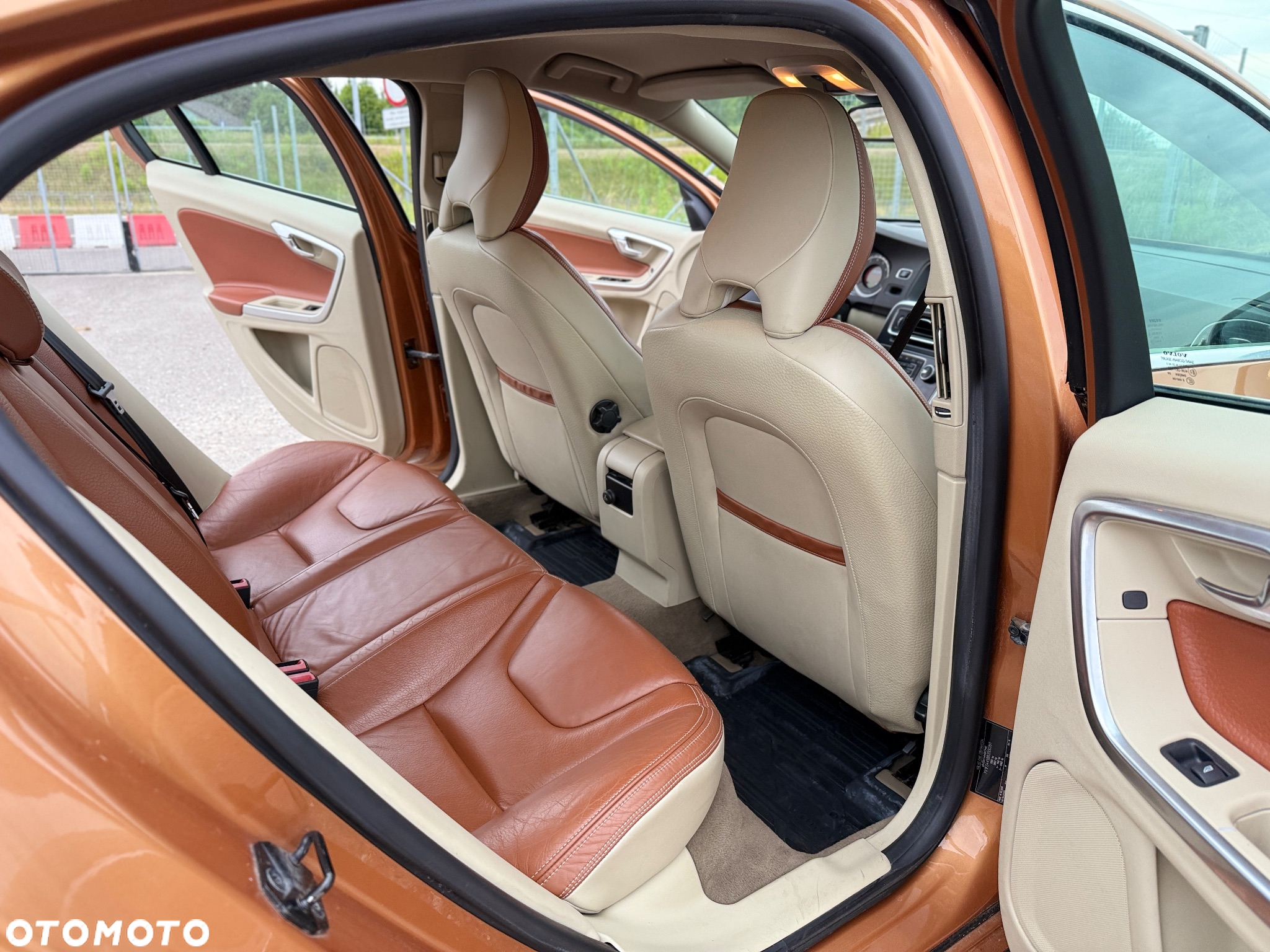 Volvo S60 - 16