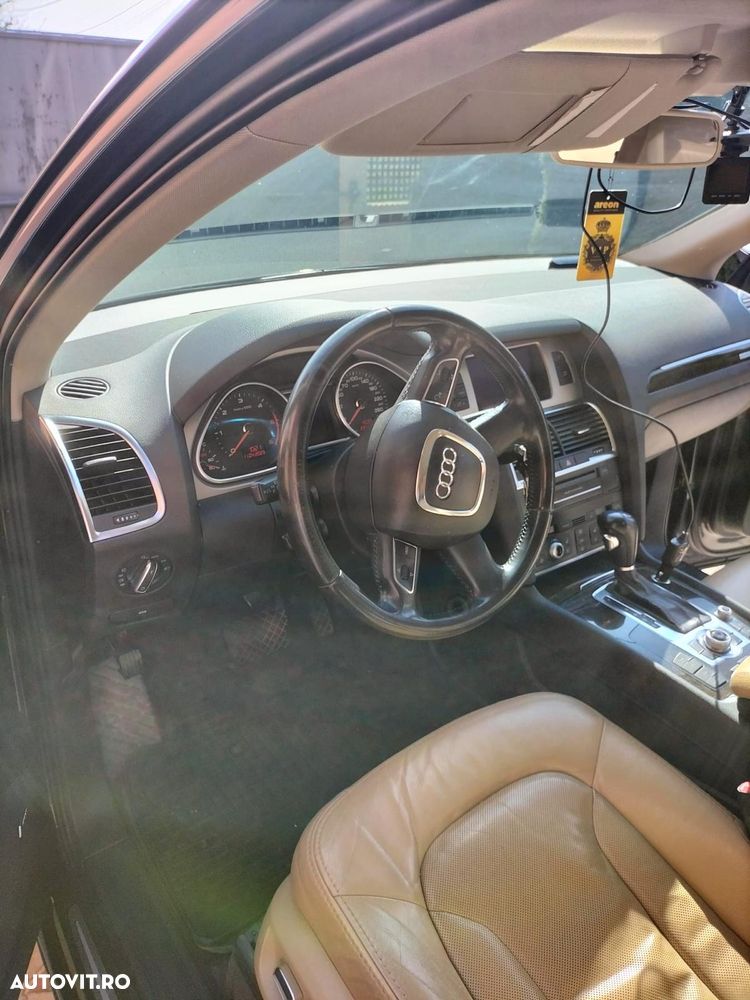 Audi Q7 - 5