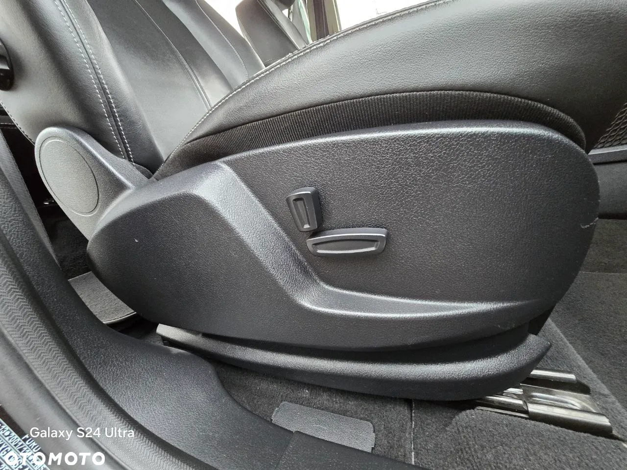 Ford S-Max 2.0 TDCi DPF Titanium - 36