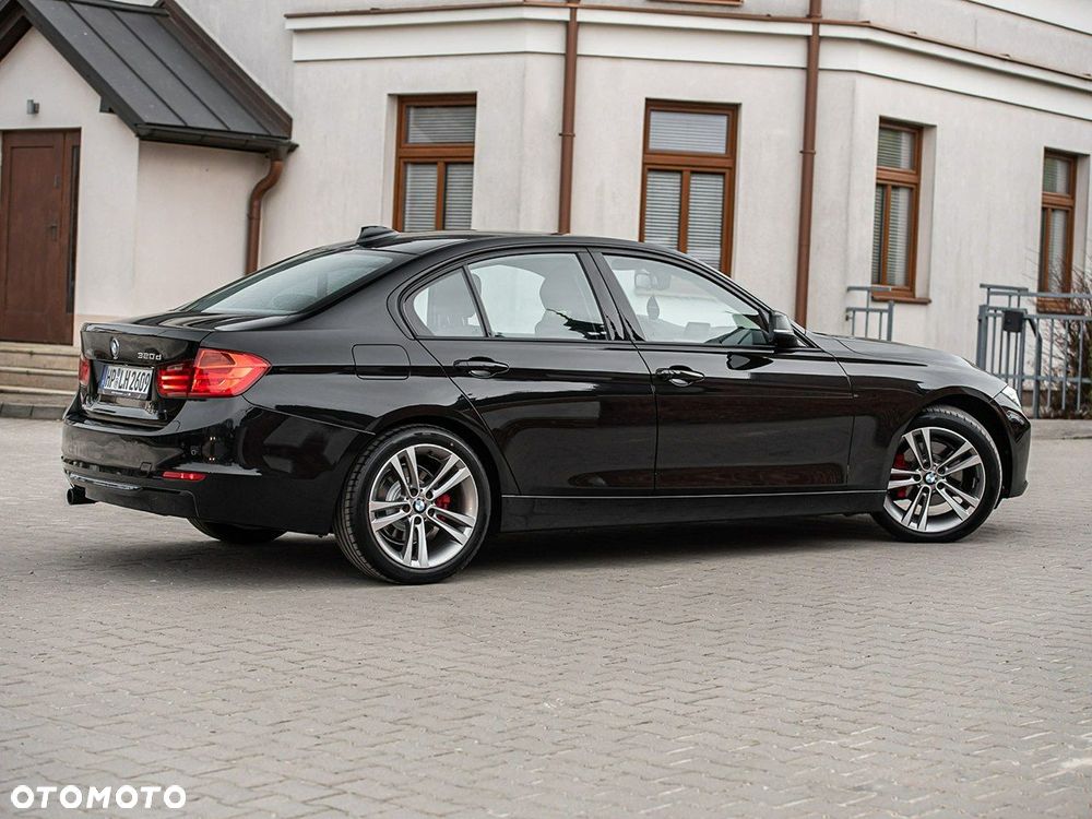 BMW Seria 3 320d Sport Line - 17