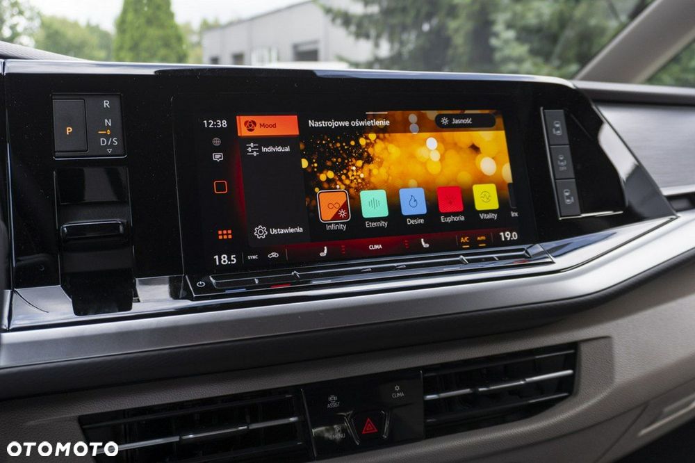 Volkswagen Multivan - 26