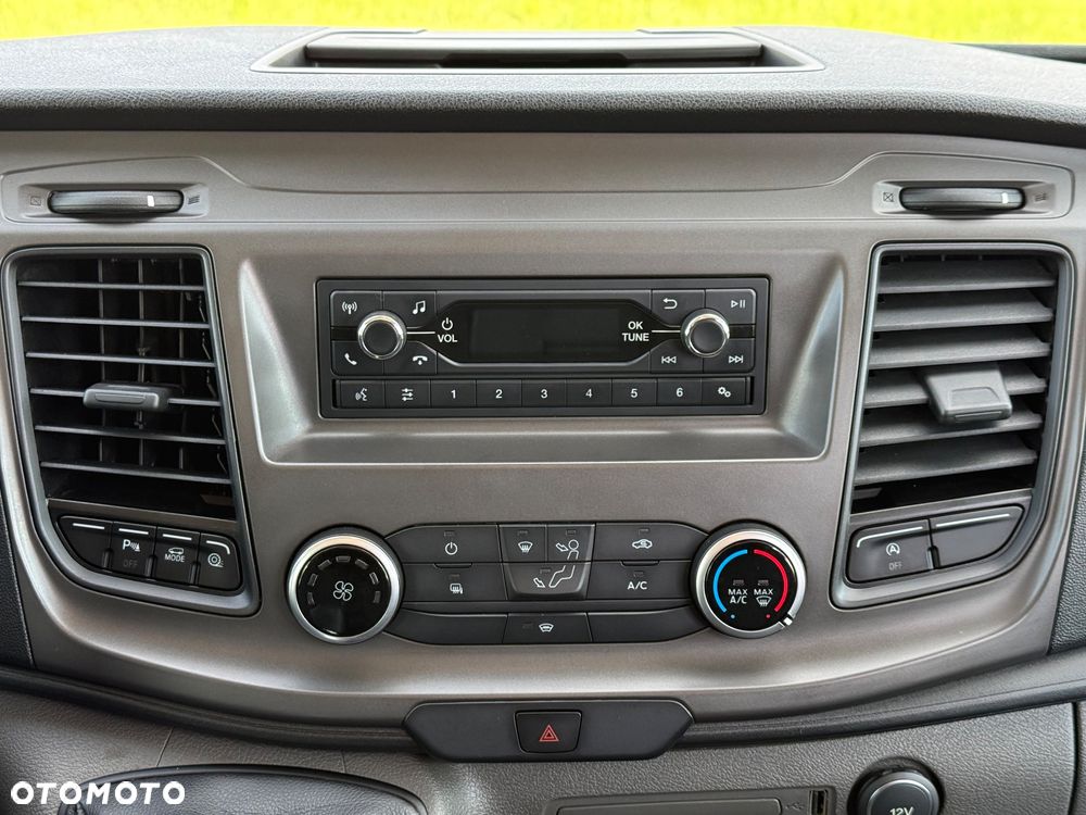 Ford Transit - 28