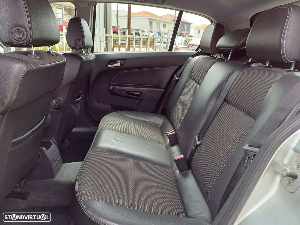 Opel Astra 1.7 CDTI Cosmo M5 - 10