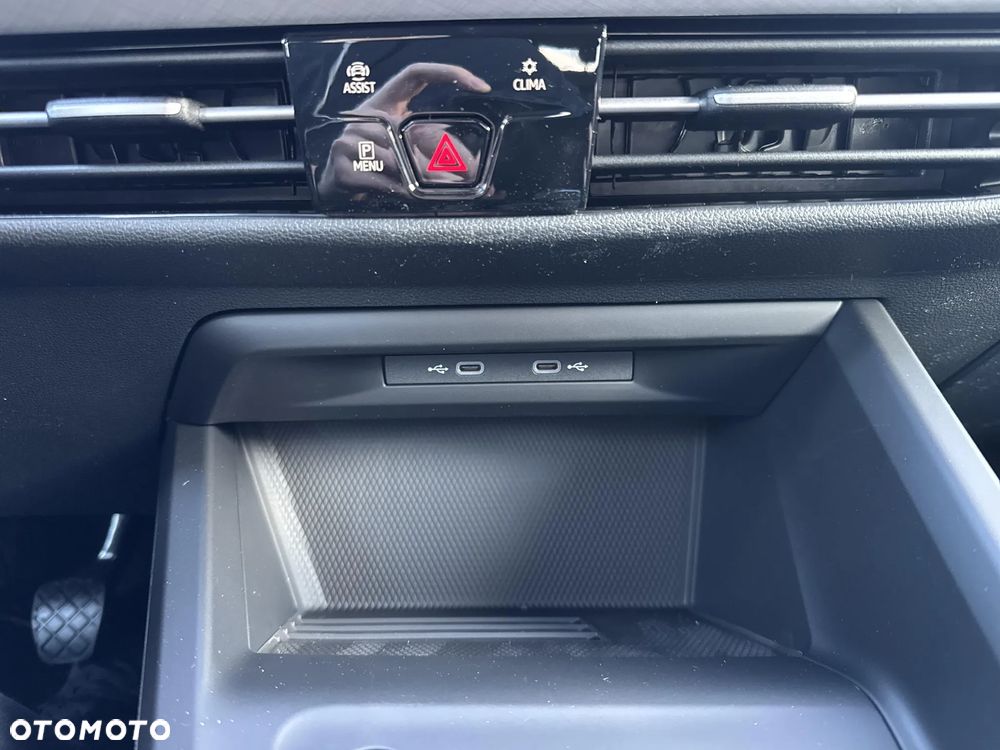 Volkswagen Golf Variant - 34