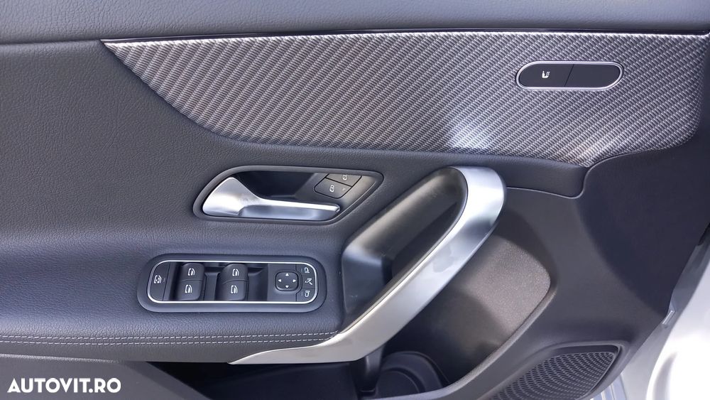 Mercedes-Benz A 180 7G-DCT - 16