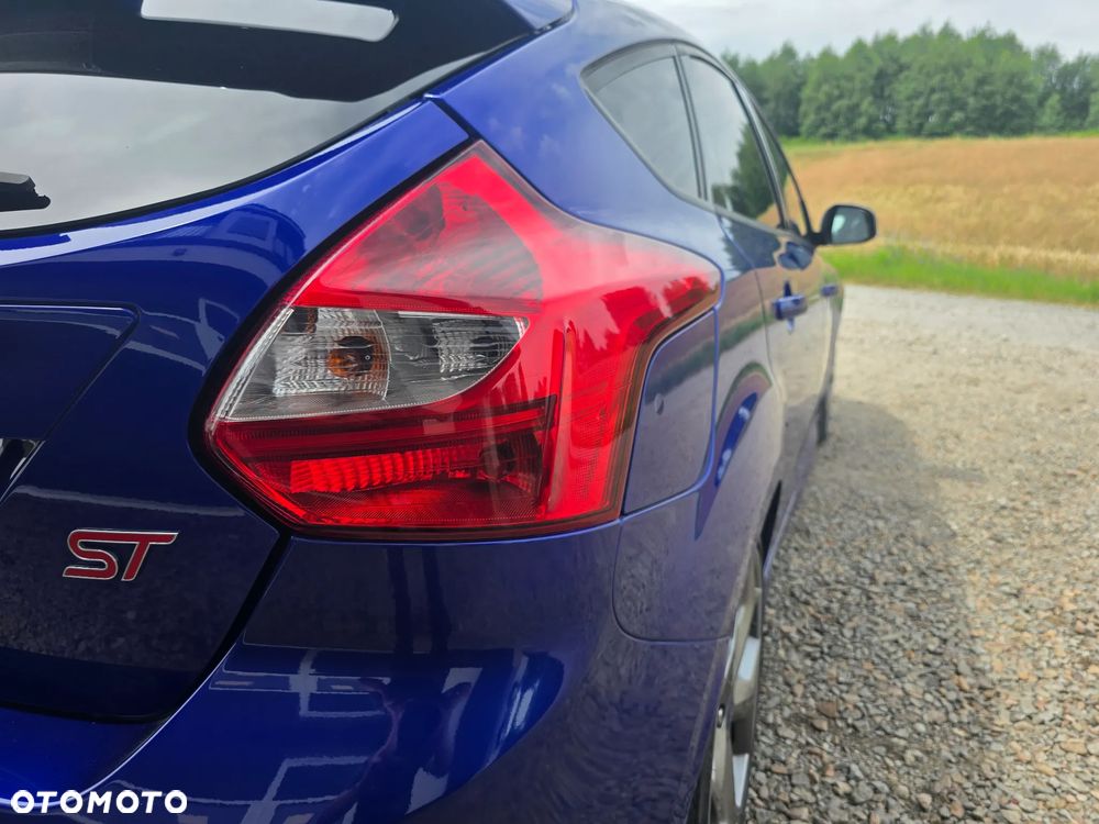 Ford Focus 2.0 EcoBoost ST - 14
