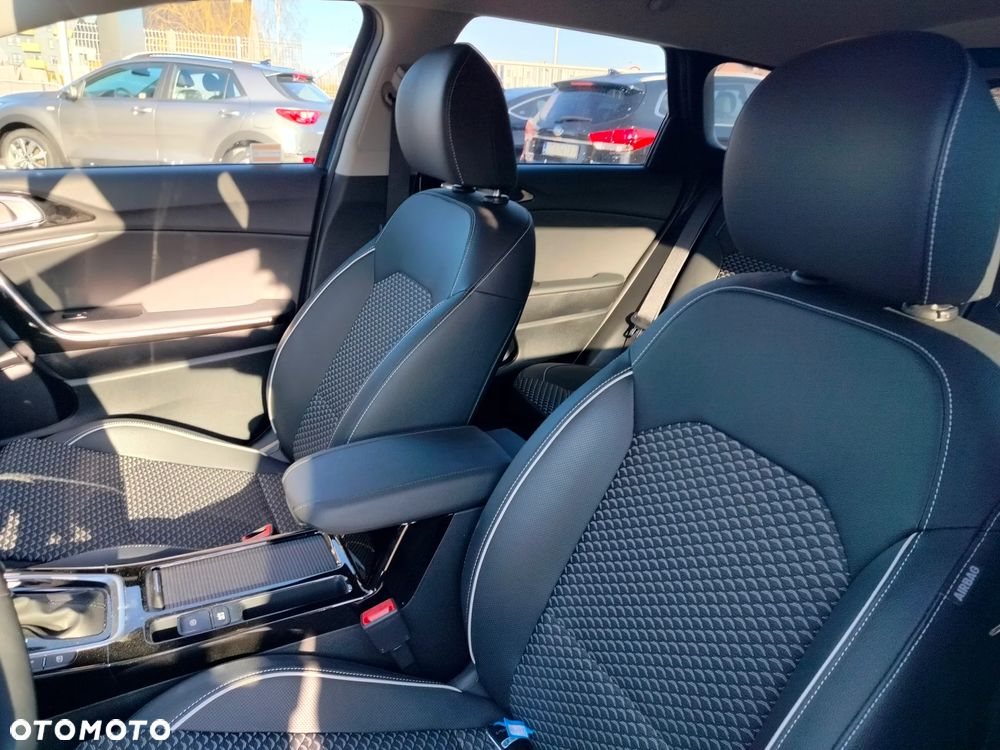 Kia Ceed 1.5 T-GDI Tribute DCT - 12