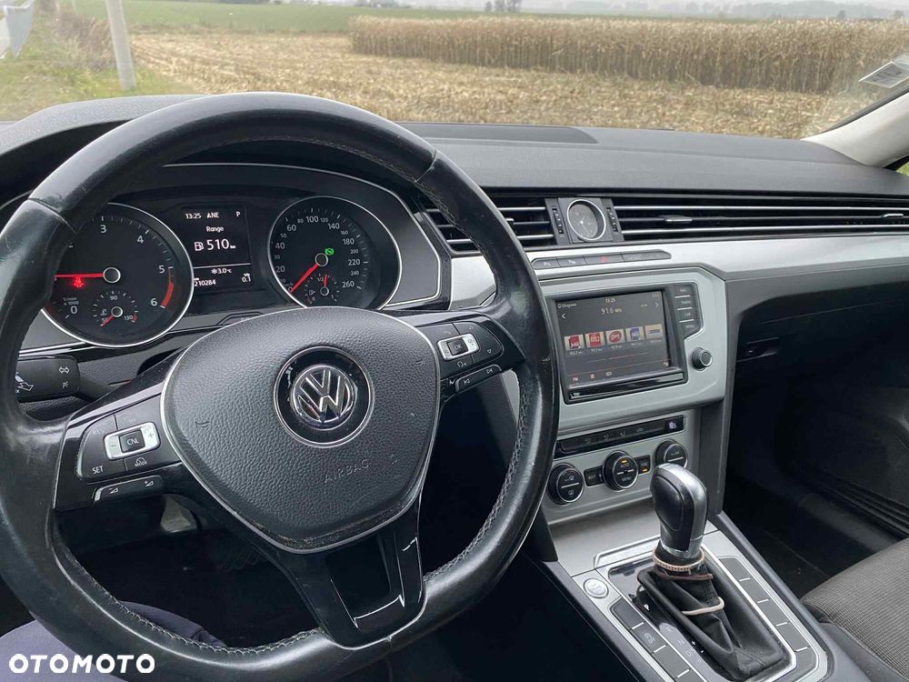Volkswagen Passat Variant 1.6 TDI SCR DSG - 8