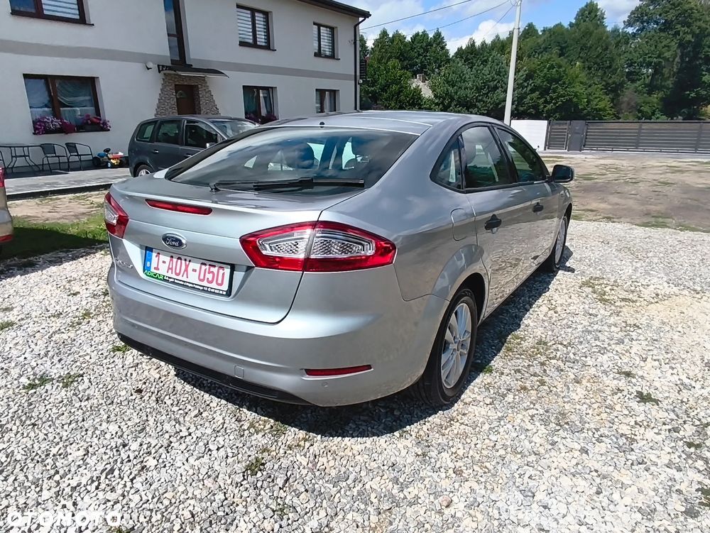 Ford Mondeo 1.6 TDCi Ambiente - 9