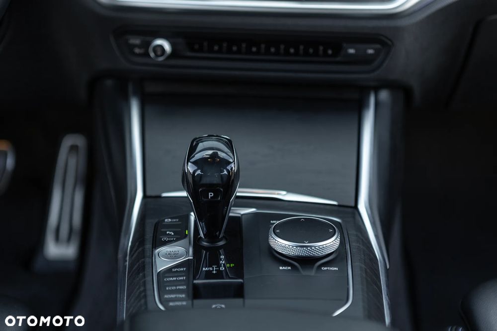 BMW Seria 3 320d xDrive M Sport Shadow - 39