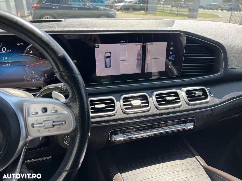 Mercedes-Benz GLS - 14