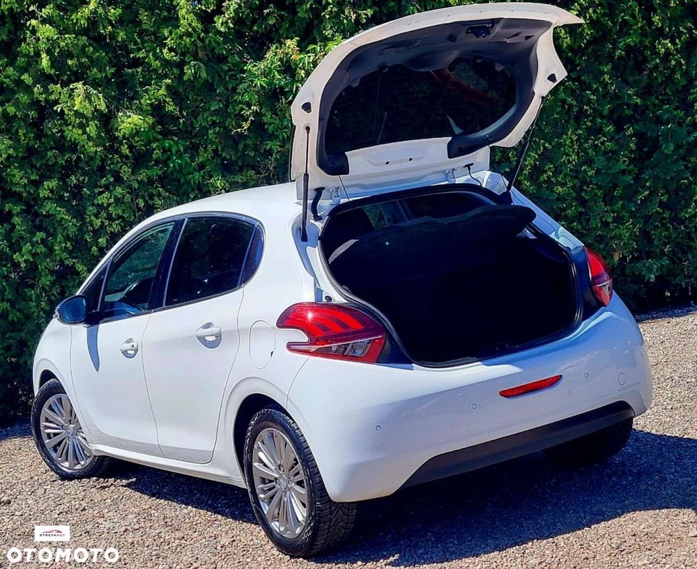 Peugeot 208 - 26