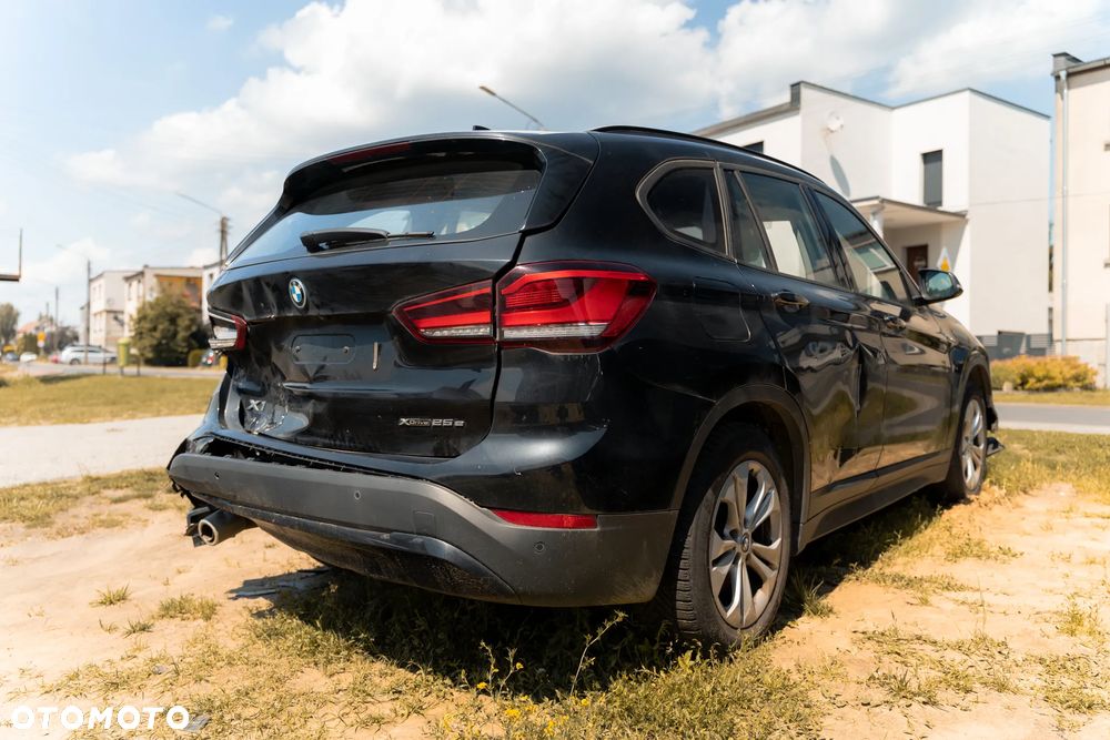 BMW X1 xDrive25e Business Edition - 7