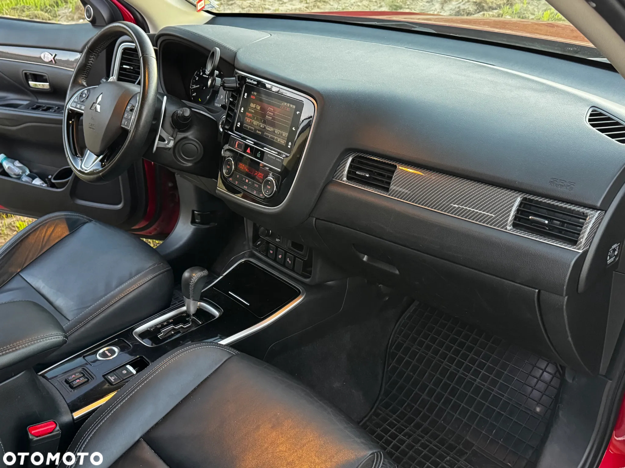 Mitsubishi Outlander 2.0 Instyle + 4WD CVT - 15