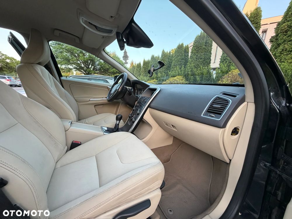 Volvo XC 60 D4 Momentum - 20