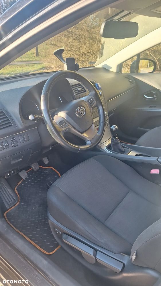 Toyota Avensis 1.8 Sol plus - 11