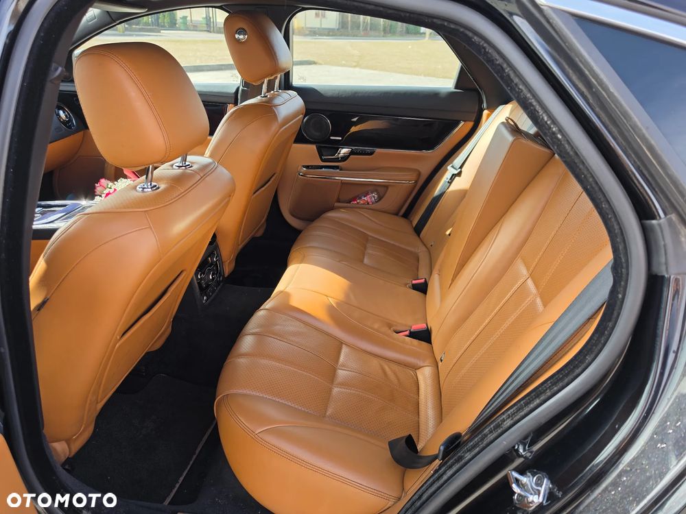 Jaguar XJ 3.0 D V6 Portfolio - 14