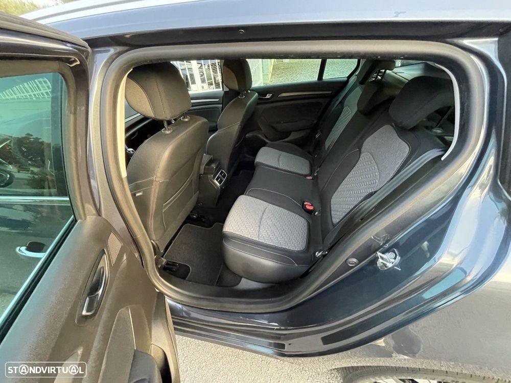 Renault Mégane Sport Tourer 1.5 Blue dCi Limited - 6
