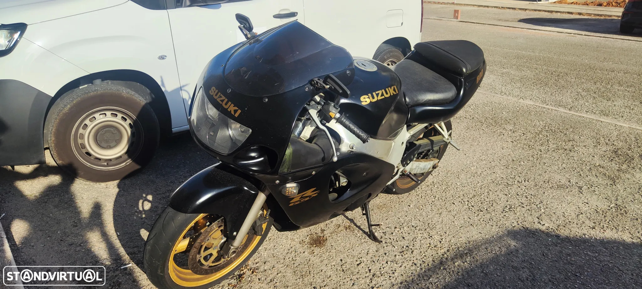 Suzuki GSX-R - 3
