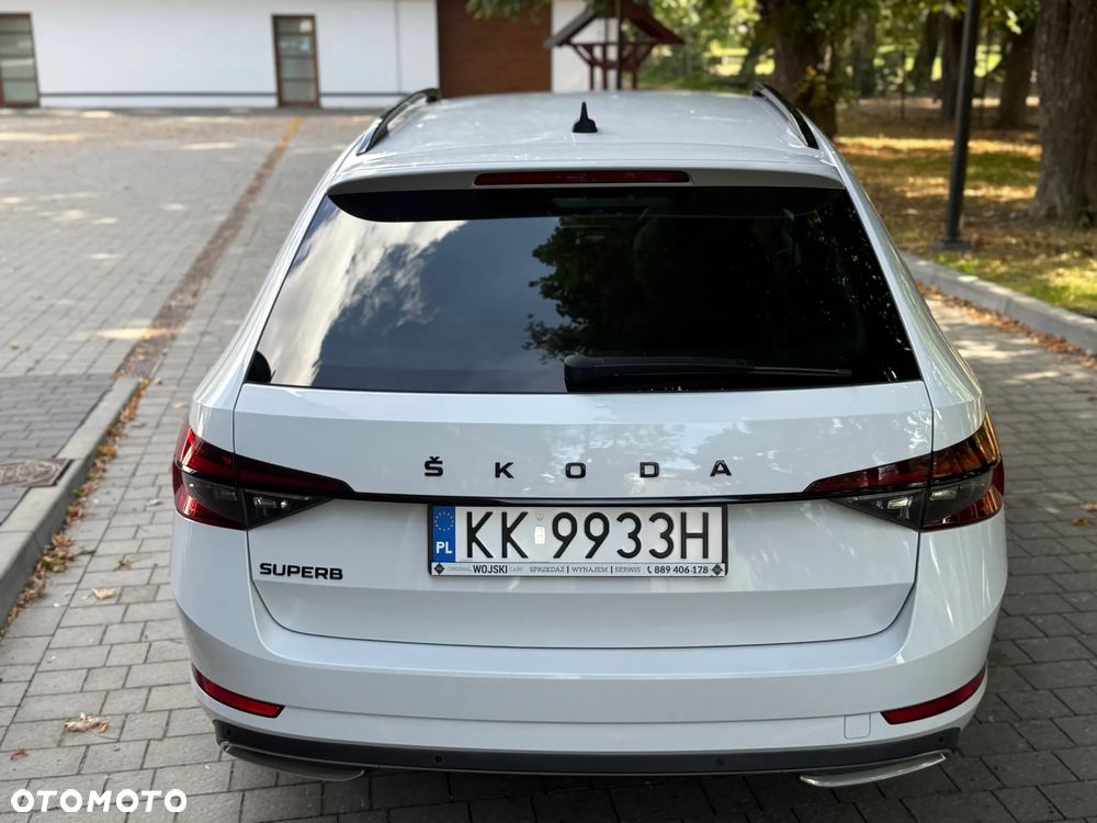 Skoda Superb Combi 2.0 TDI DSG SportLine - 6