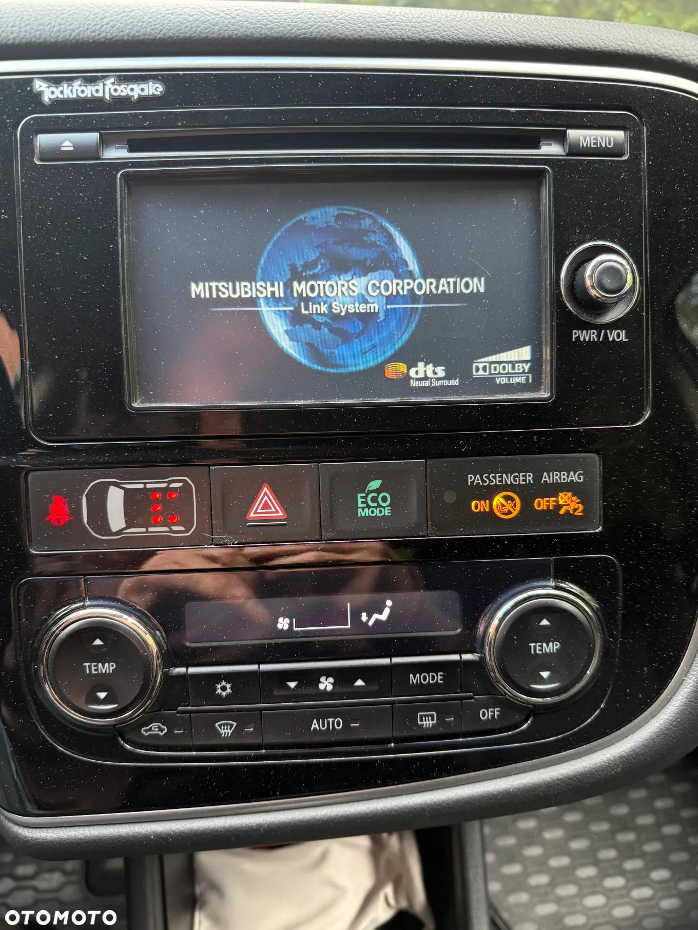 Mitsubishi Outlander - 12