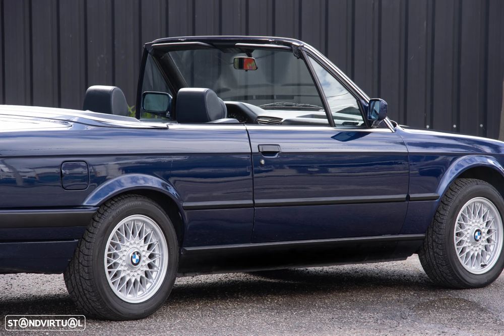 BMW 320 i Cabriolet - 16