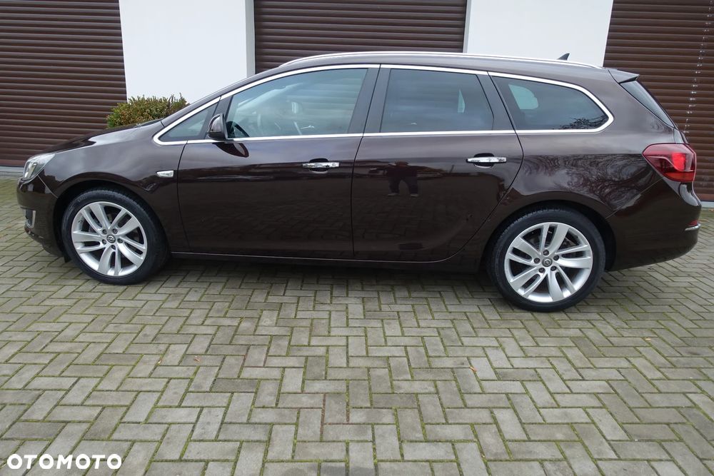 Opel Astra 1.6 Turbo Sports Tourer Automatik - 31