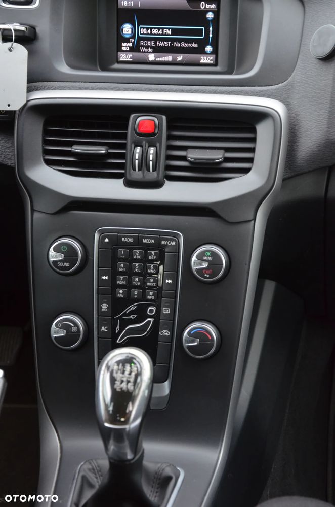 Volvo V40 T2 Kinetic - 12