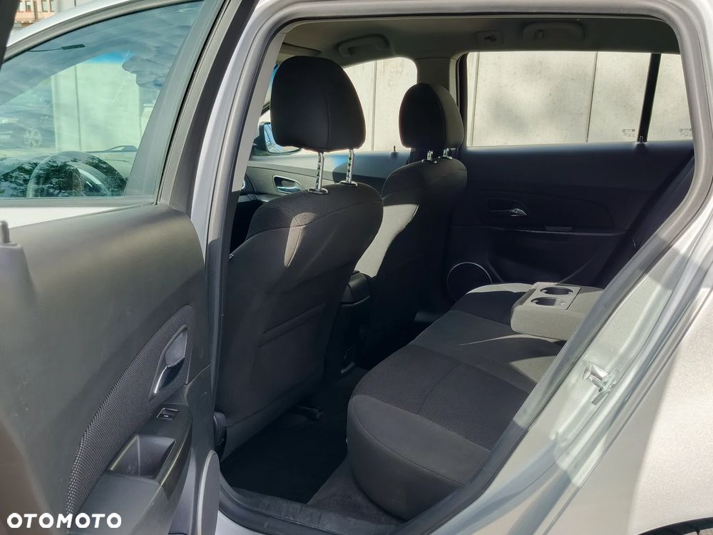Chevrolet Cruze 1.6 LT - 14