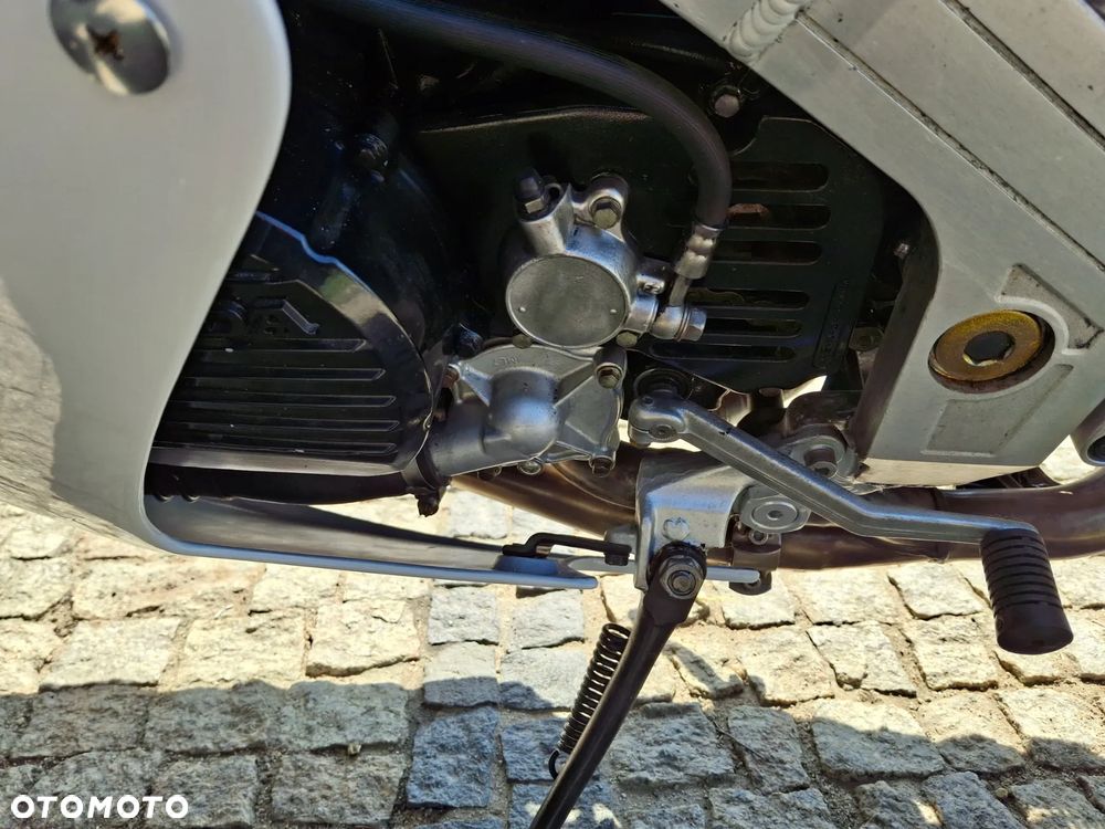 Honda VFR - 8