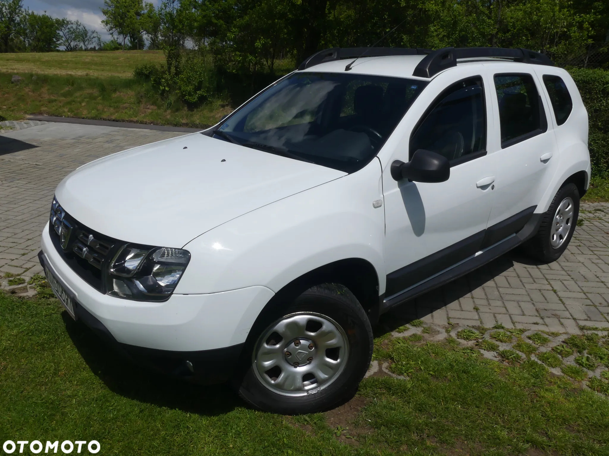 Dacia Duster 1.6 Laureate 4x4 - 2