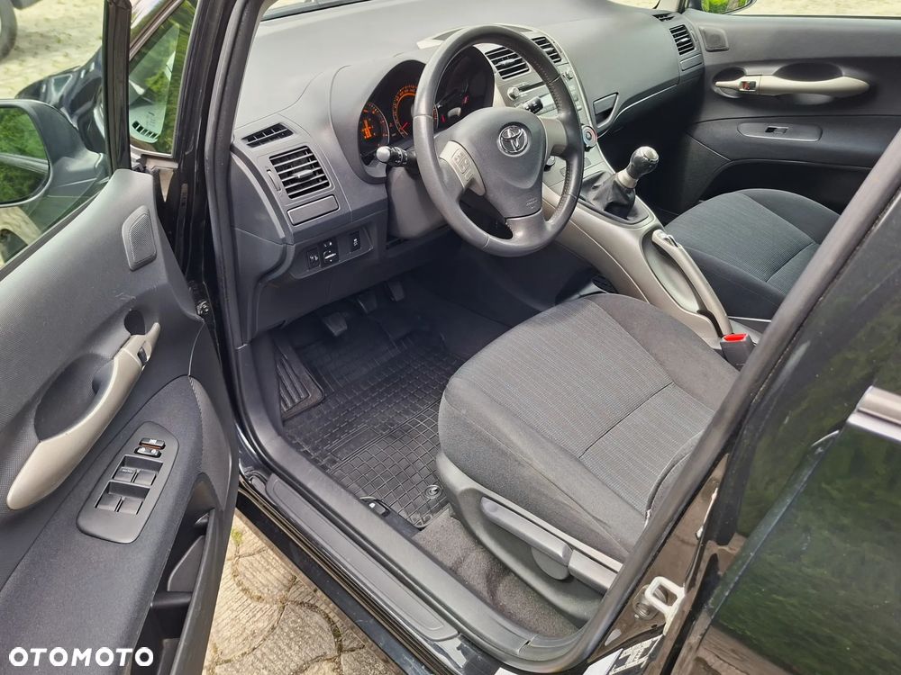 Toyota Auris 1.6 VVT-i Team - 5