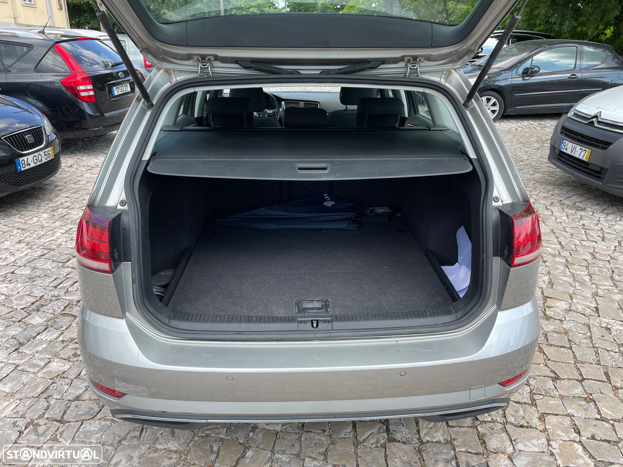 VW Golf Variant 1.6 TDi Highline - 15