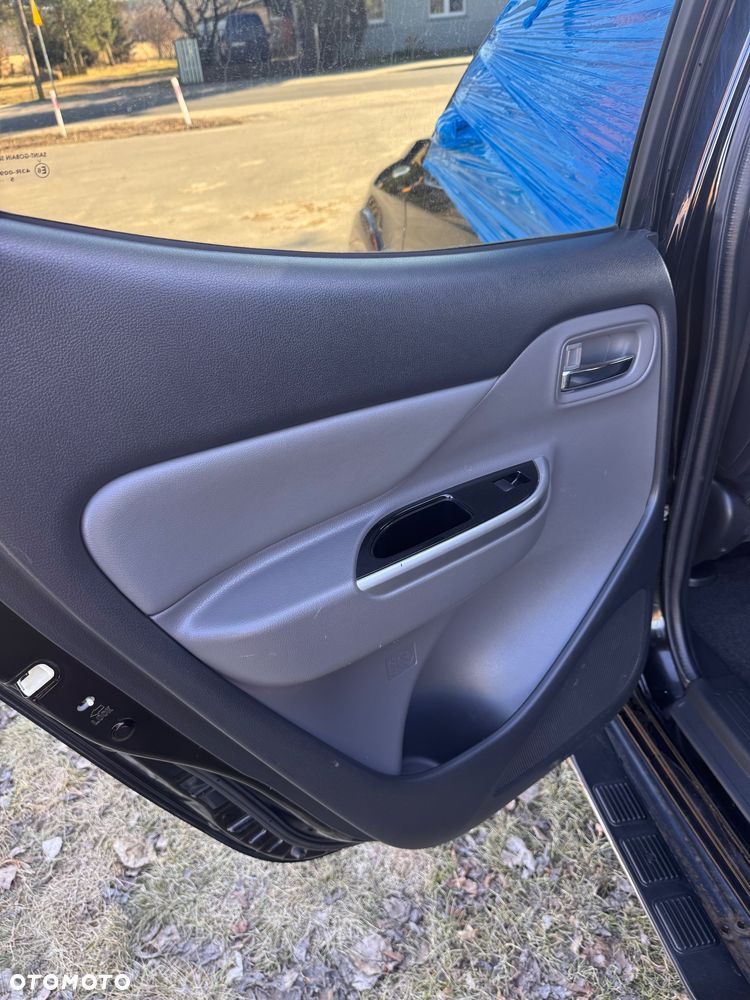 Mitsubishi L200 Pick Up 4x4 Autm Double Cab Intro Edition III - 12