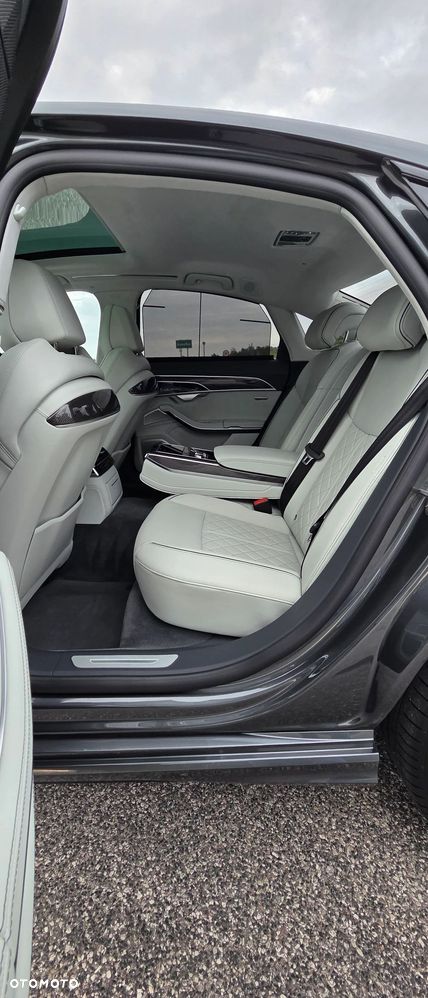 Audi S8 - 16