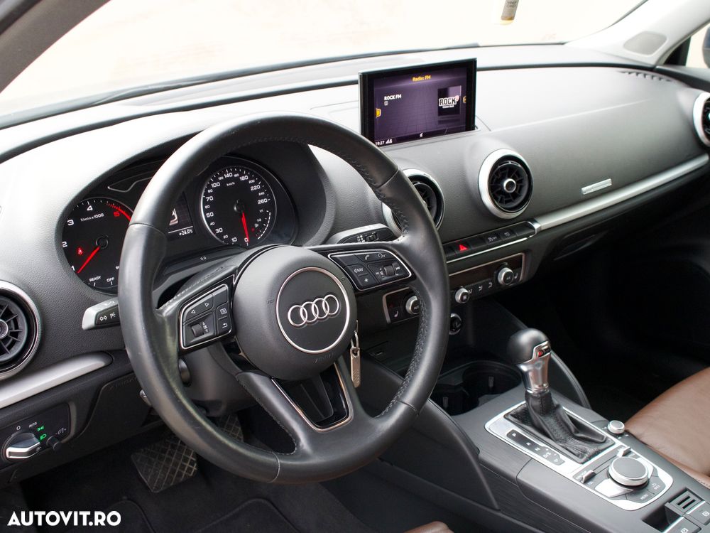 Audi A3 1.6 TDI S tronic Sport - 11