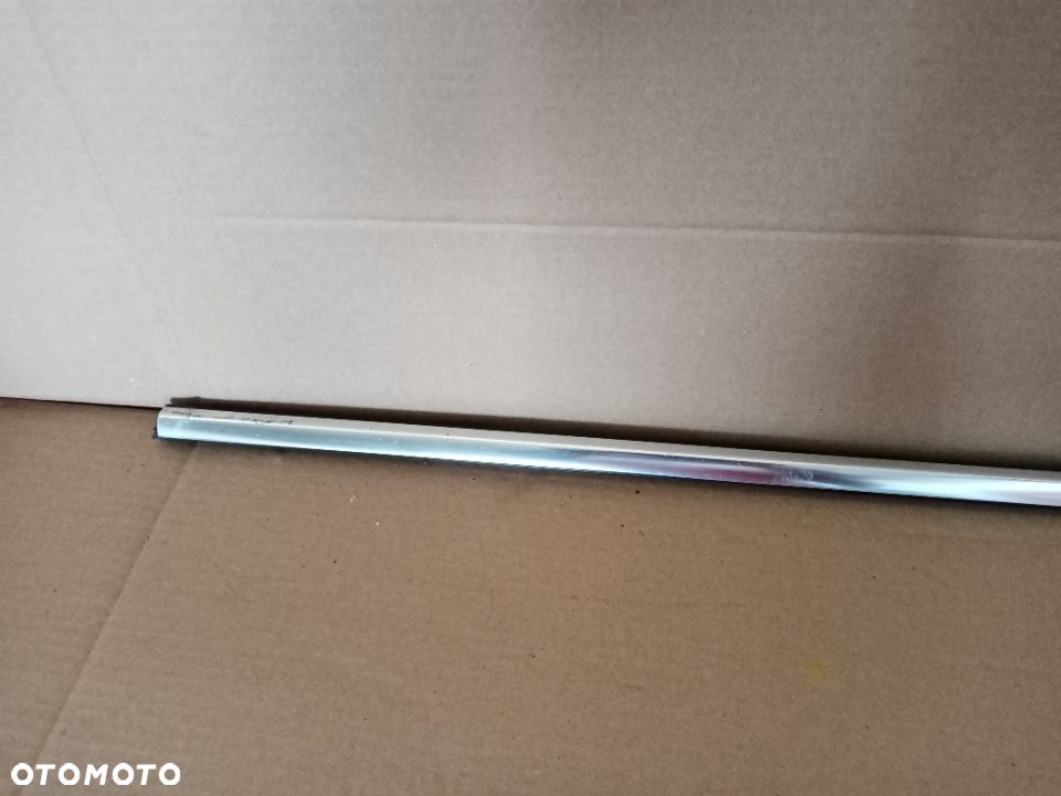 Listwa zgarniająca chrom Drzwi lewy przód Renault Laguna III 3 - 3