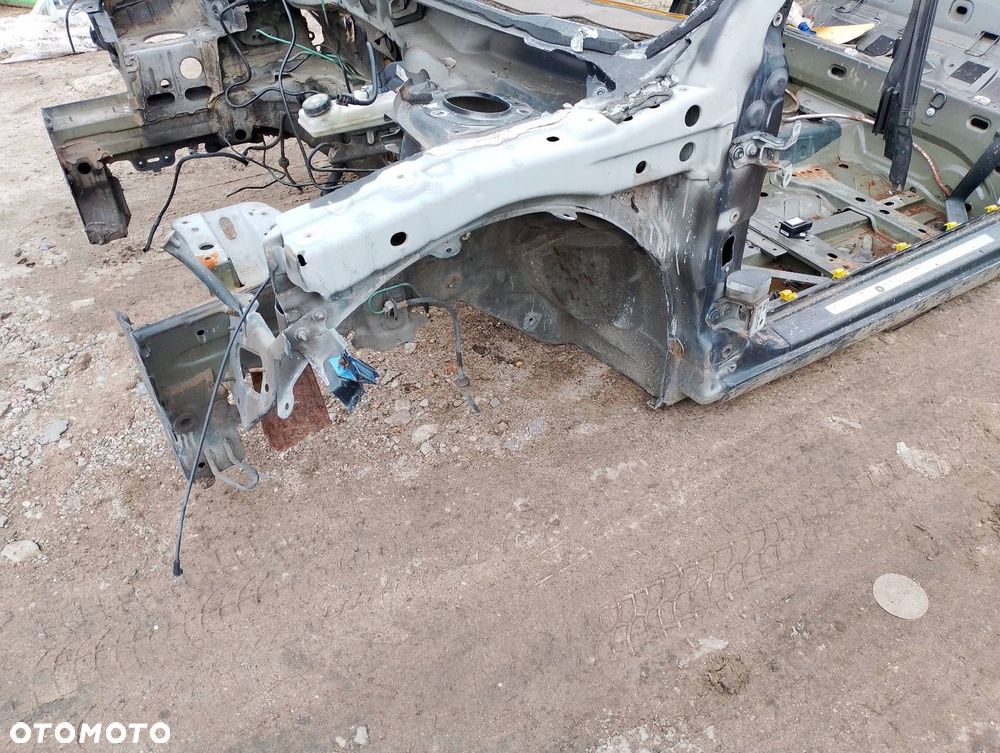 ĆWIARTKA PODŁUŻNICA LEWY PRZÓD RENAULT MEGANE II CC - 2